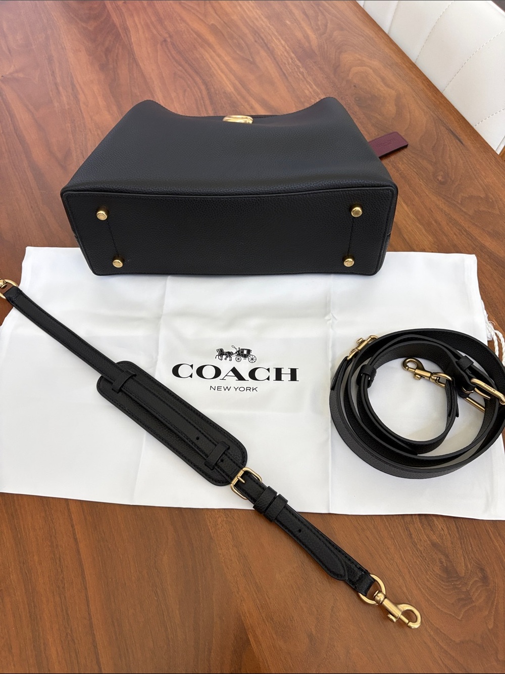 COACH Willow Bucket Bag Pebbled Leather Black Brass Hardware 2 straps Like New - Picture 9 of 10